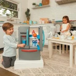 Little Tikes First Fridge -Toys Promotion Store 651427FirstFridgeb