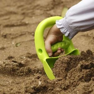 Hape Hand Digger 2 Hape Hand Digger - Image 2