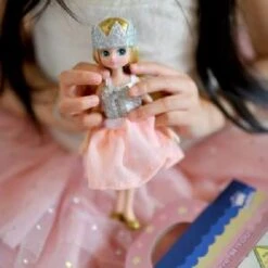 Lottie Queen Of The Castle -Toys Promotion Store queenofthecastleb
